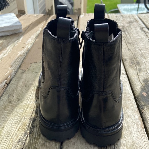 Women’s Zara Chunky Lug Black Leather Ankle Boots Size 5, Excellent Condition!! - Picture 13 of 14